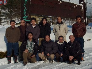 �{��E�R�`�̃��j�^�[�̊F�����